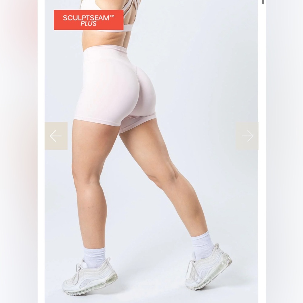 NWT Original Sculptseam Plus Short